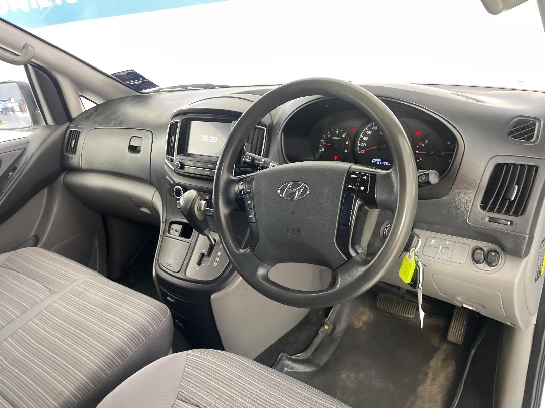 Photo '17' of Hyundai Iload Photo '17' of Hyundai Iload