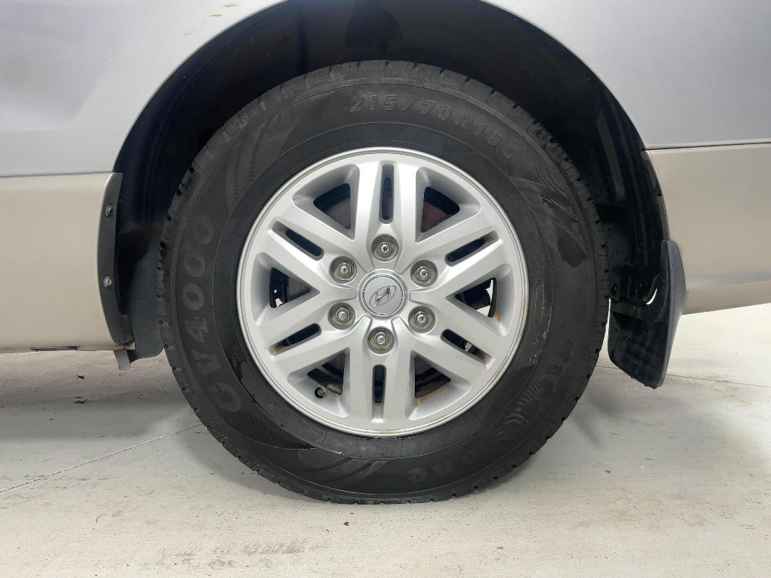 Photo '11' of Hyundai Imax