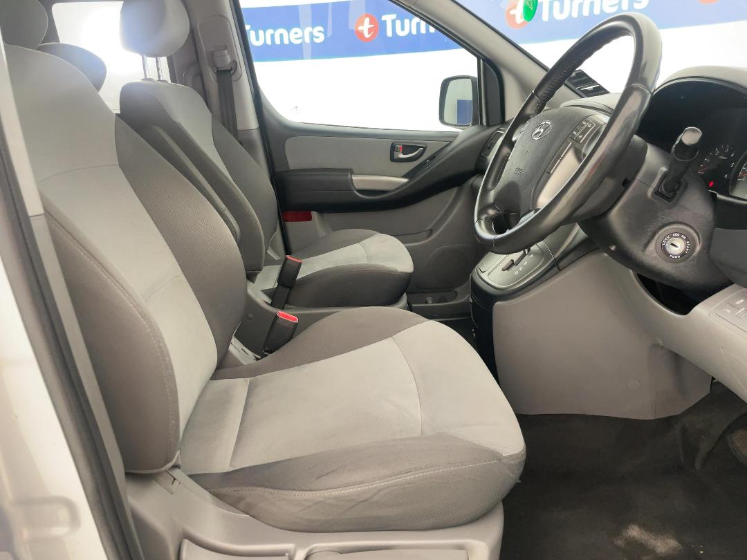 Photo '16' of Hyundai Imax