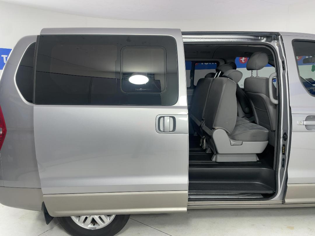 Photo '19' of Hyundai Imax