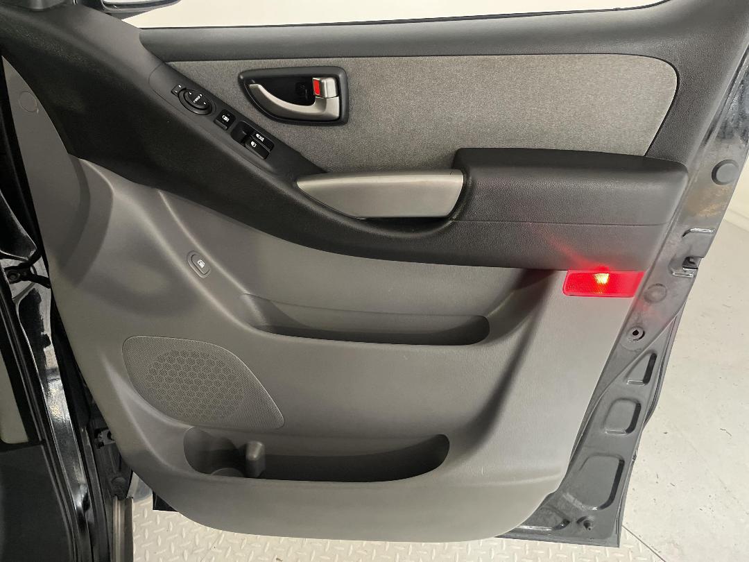 Photo '15' of Hyundai Imax