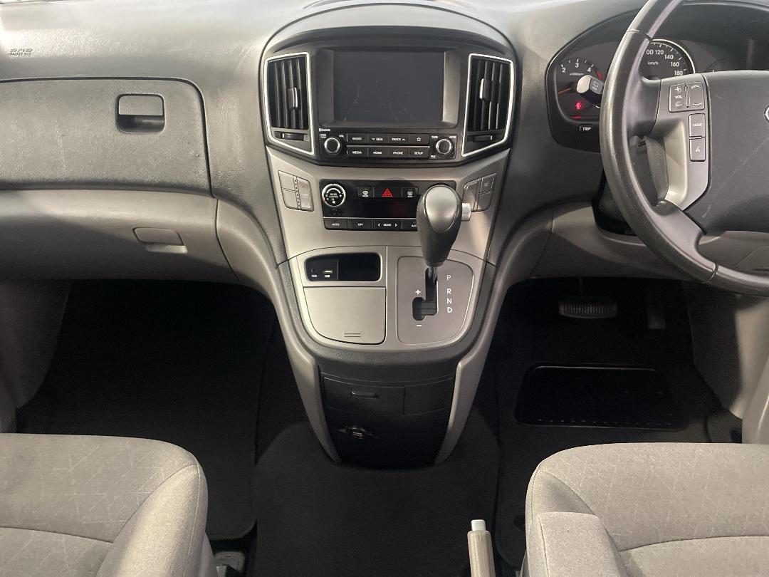 Photo '18' of Hyundai Imax