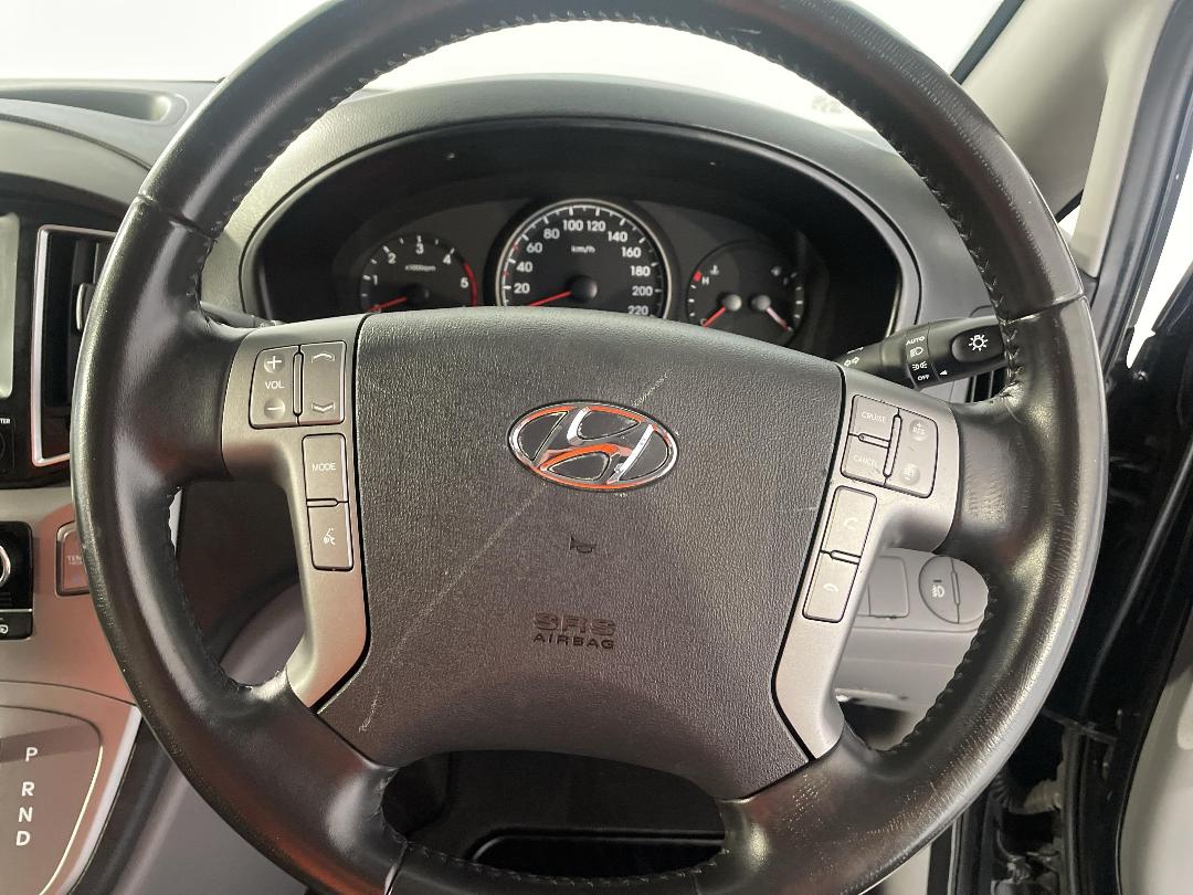 Photo '27' of Hyundai Imax