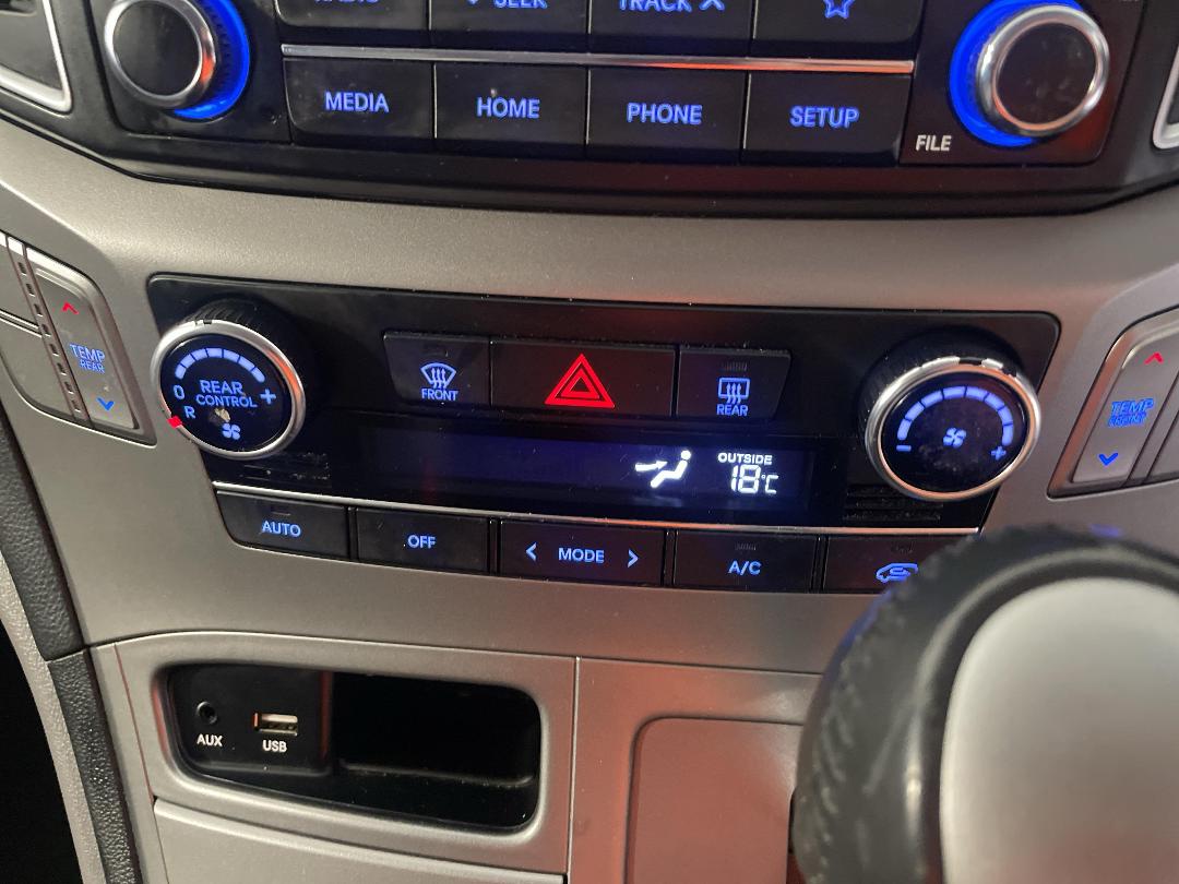 Photo '30' of Hyundai Imax