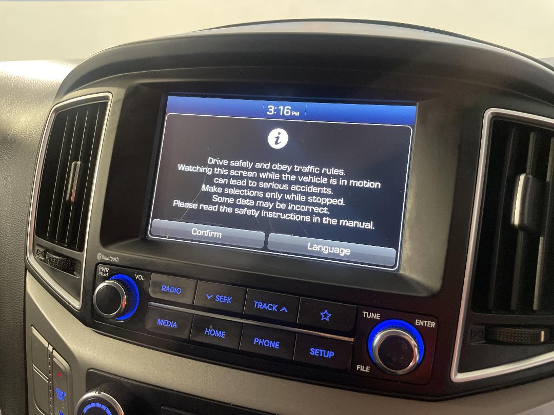 Photo '28' of Hyundai Imax