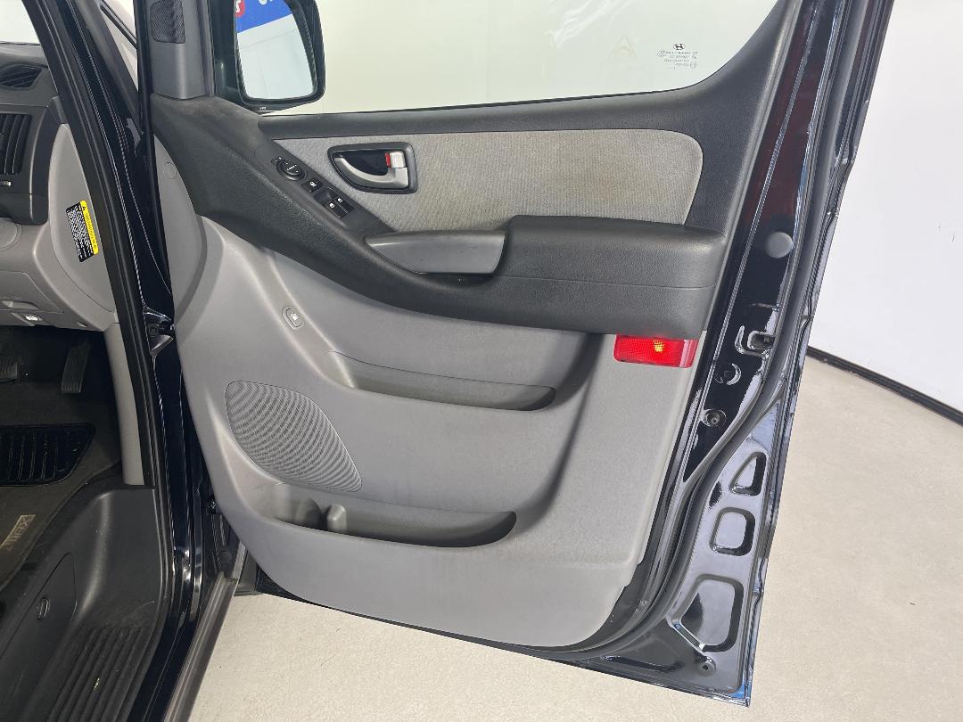 Photo '15' of Hyundai Imax Photo '15' of Hyundai Imax