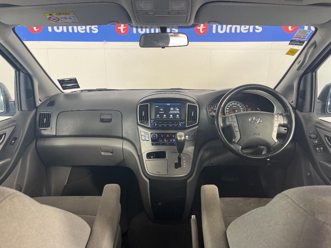 Photo '17' of Hyundai Imax Photo '17' of Hyundai Imax