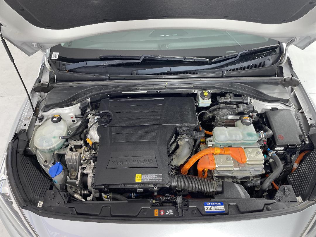 Photo '13' of Hyundai Ioniq