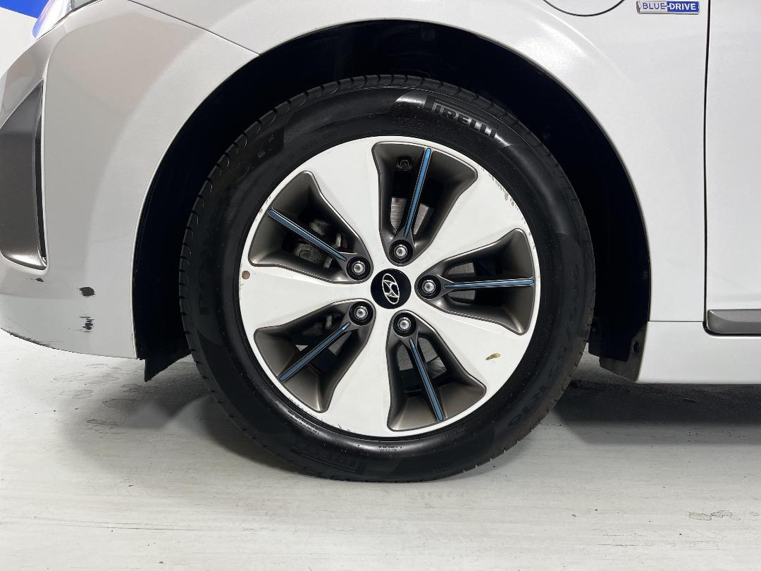 Photo '10' of Hyundai Ioniq