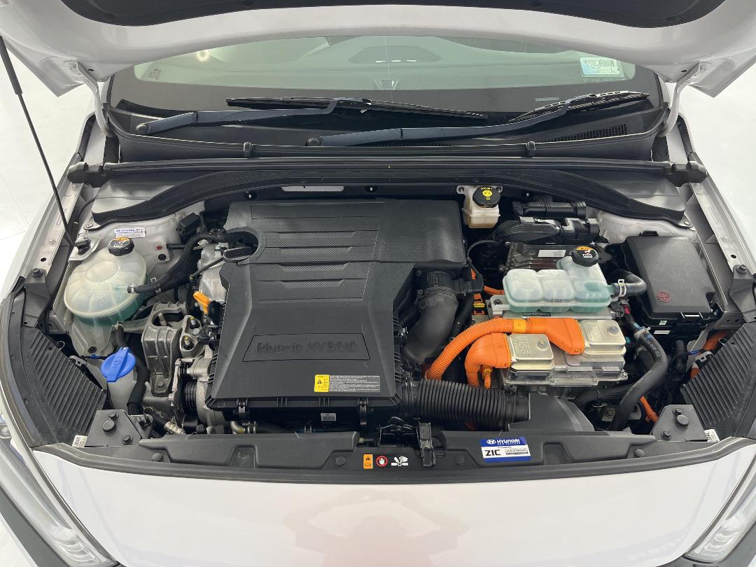 Photo '13' of Hyundai Ioniq