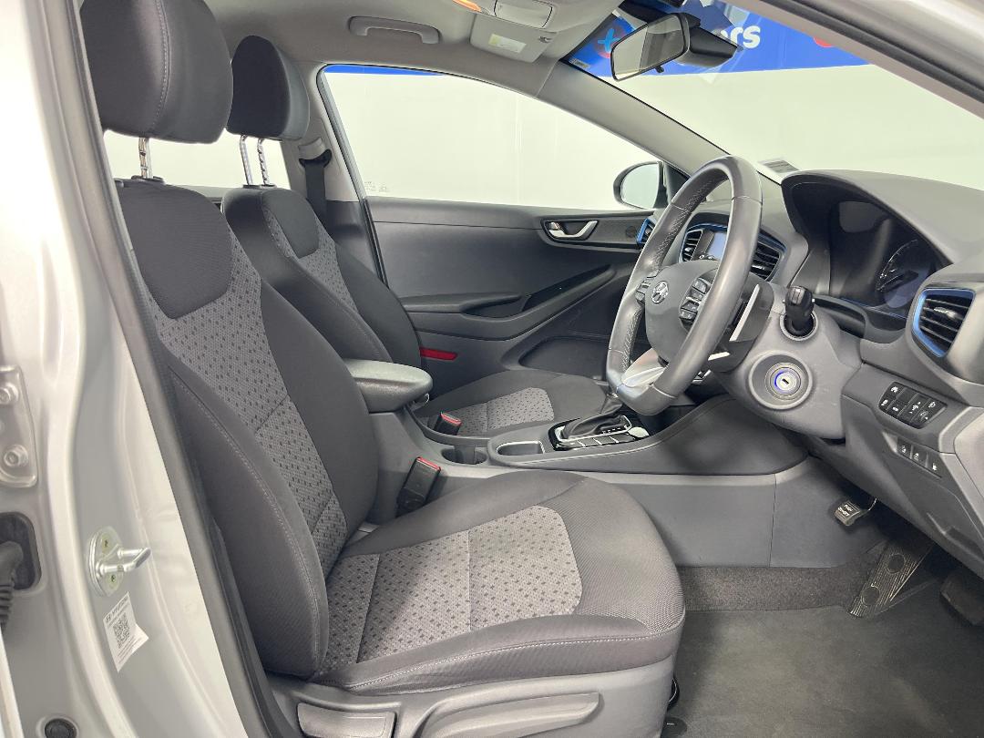 Photo '16' of Hyundai Ioniq