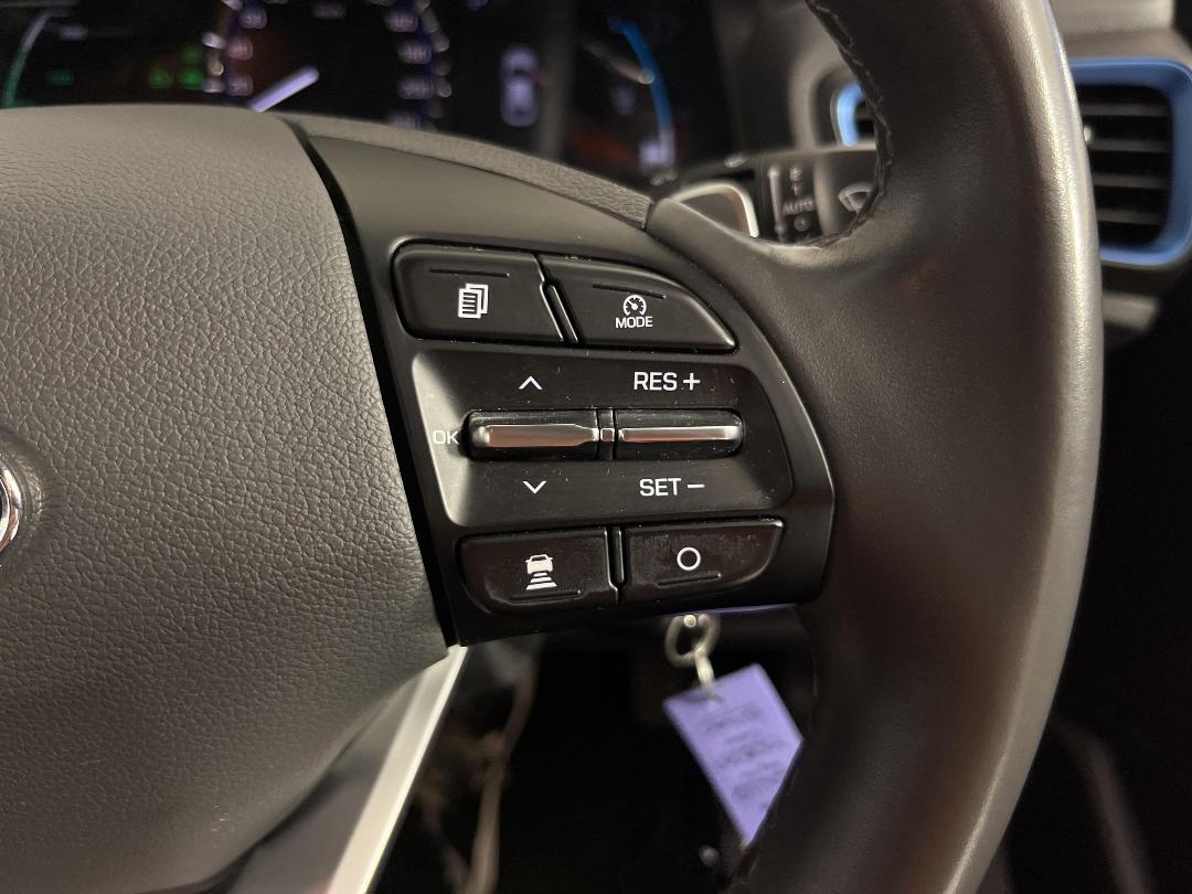 Photo '23' of Hyundai Ioniq