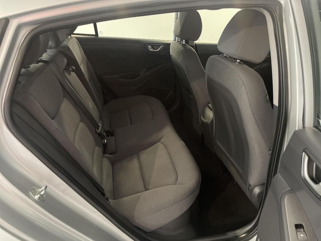 Photo '20' of Hyundai Ioniq Photo '20' of Hyundai Ioniq