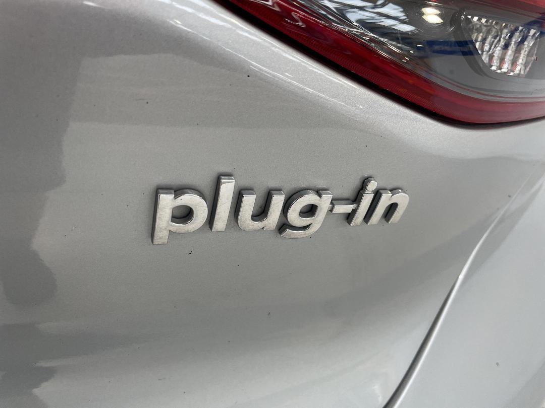 Photo '36' of Hyundai Ioniq Photo '36' of Hyundai Ioniq