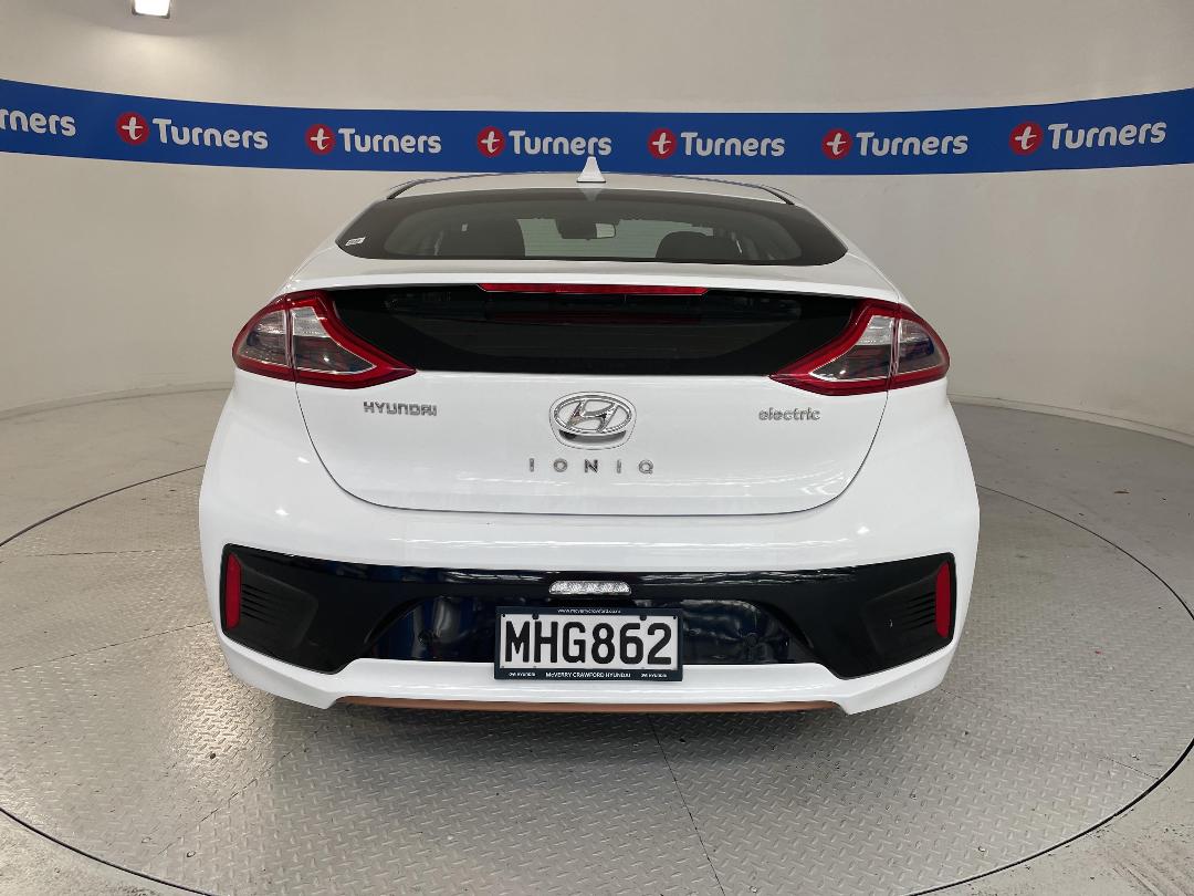 Photo '6' of Hyundai Ioniq Photo '6' of Hyundai Ioniq