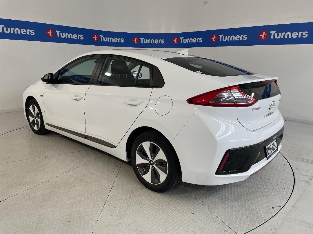 Photo '5' of Hyundai Ioniq Photo '5' of Hyundai Ioniq