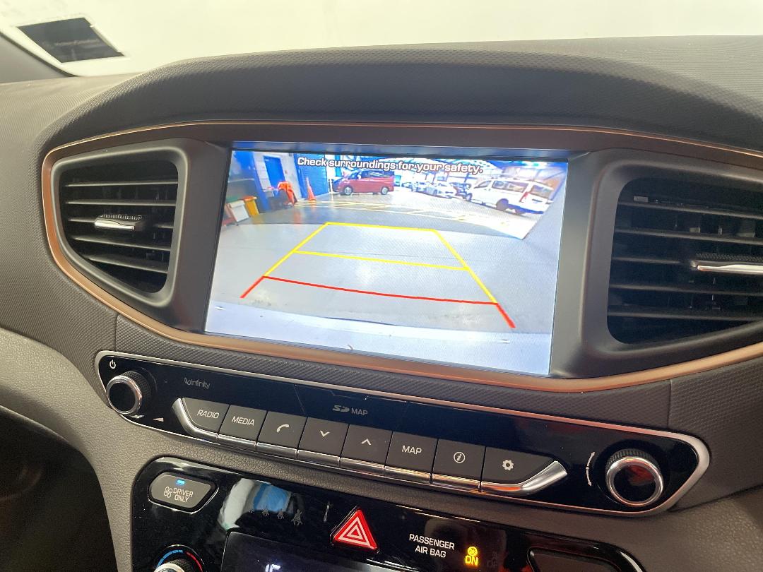 Photo '30' of Hyundai Ioniq Photo '30' of Hyundai Ioniq