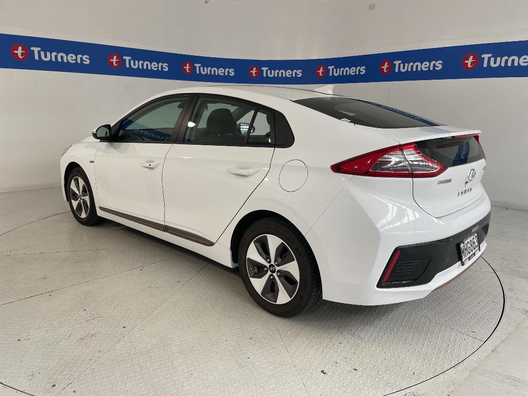 Photo '5' of Hyundai Ioniq Photo '5' of Hyundai Ioniq