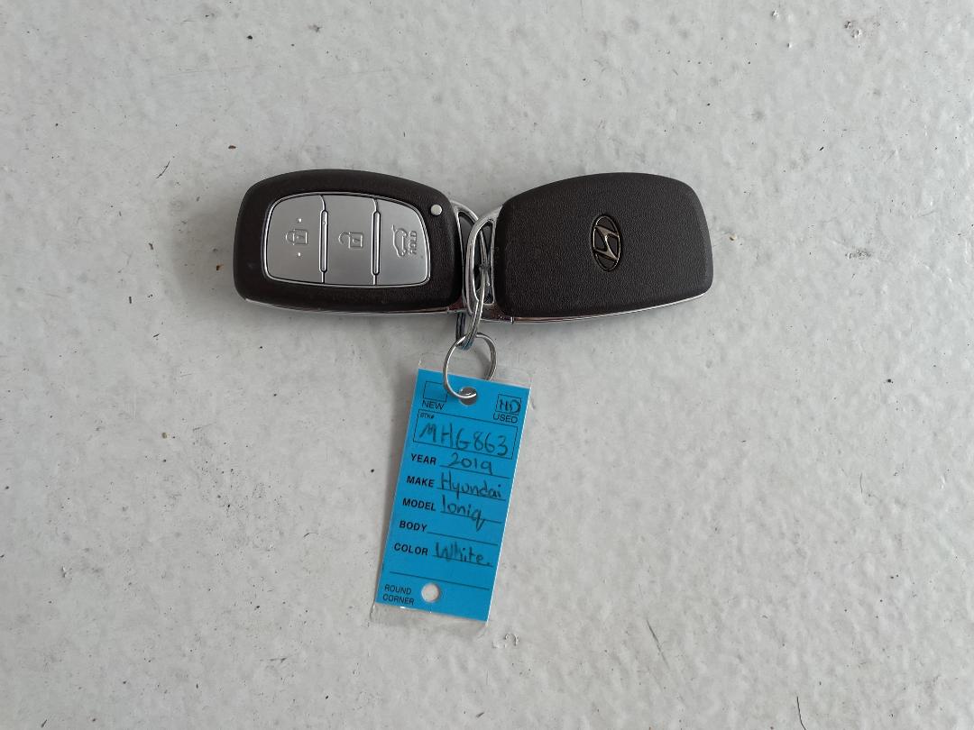 Photo '22' of Hyundai Ioniq Photo '22' of Hyundai Ioniq