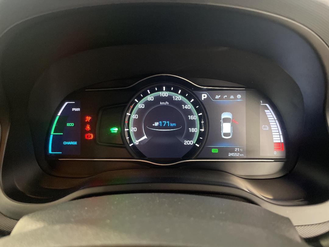 Photo '21' of Hyundai Ioniq Photo '21' of Hyundai Ioniq