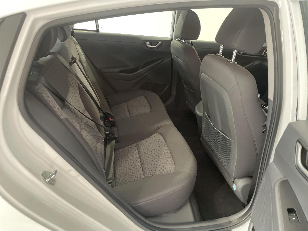 Photo '20' of Hyundai Ioniq Photo '20' of Hyundai Ioniq