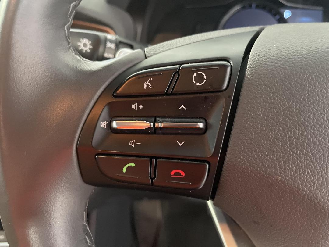 Photo '27' of Hyundai Ioniq Photo '27' of Hyundai Ioniq