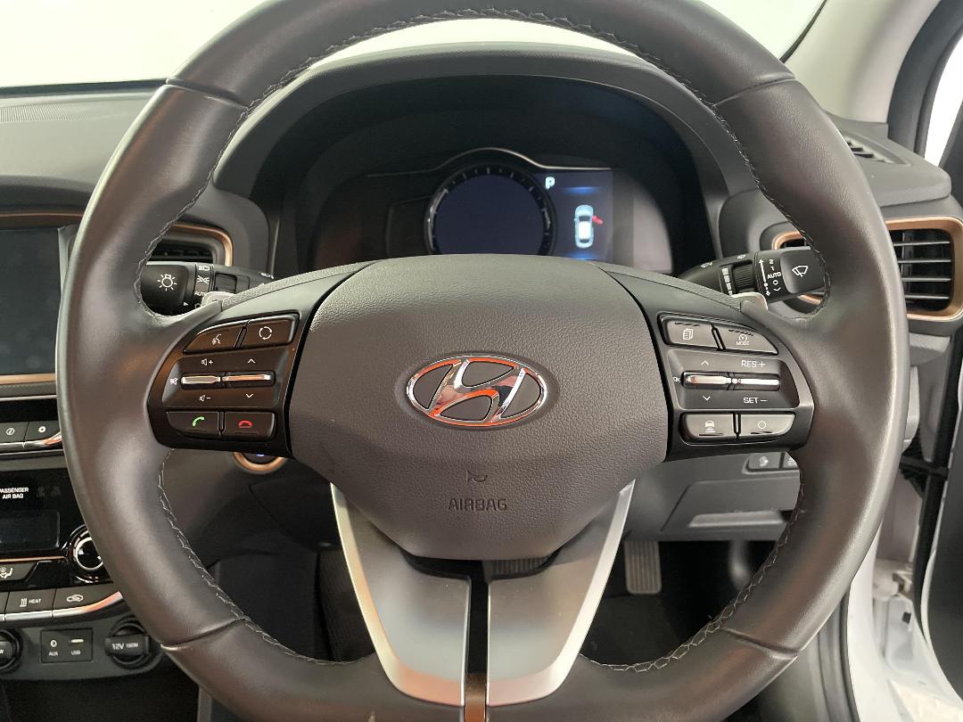 Photo '28' of Hyundai Ioniq Photo '28' of Hyundai Ioniq