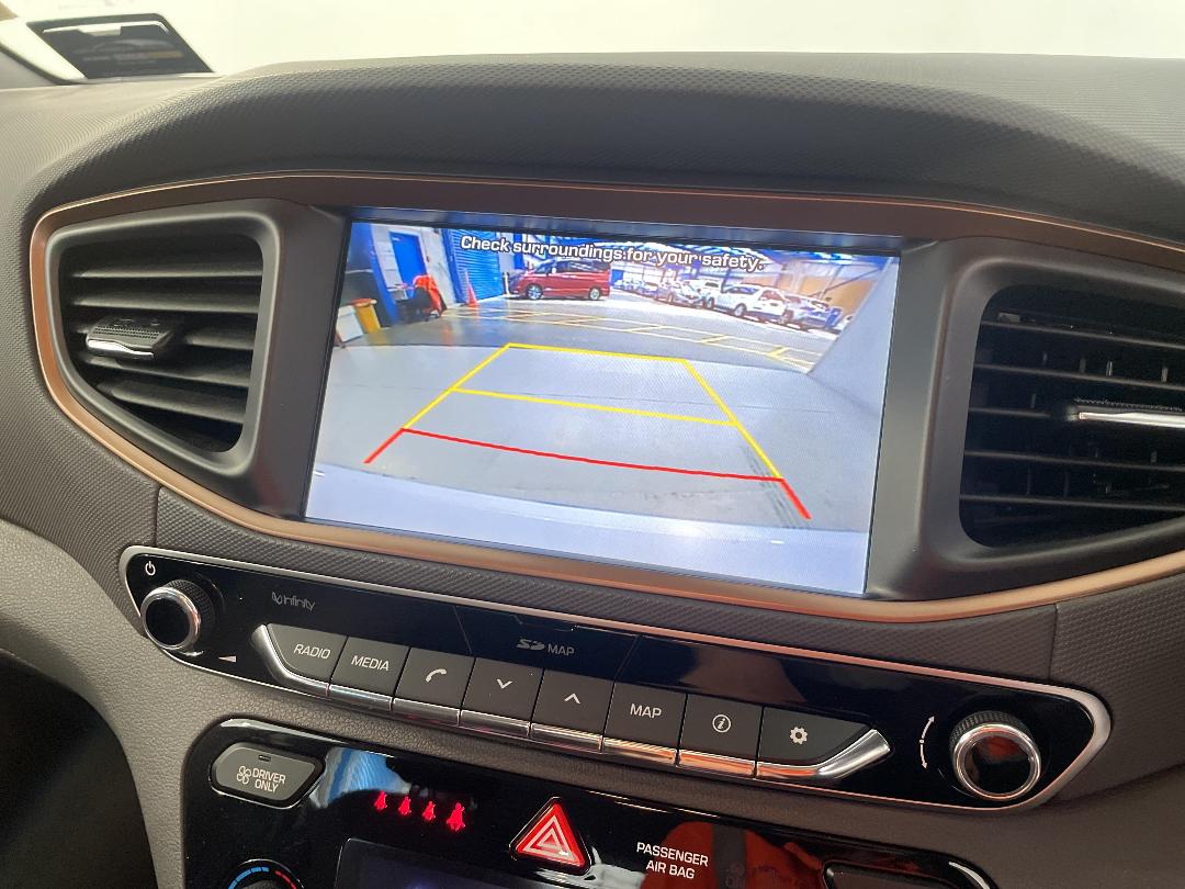 Photo '30' of Hyundai Ioniq Photo '30' of Hyundai Ioniq