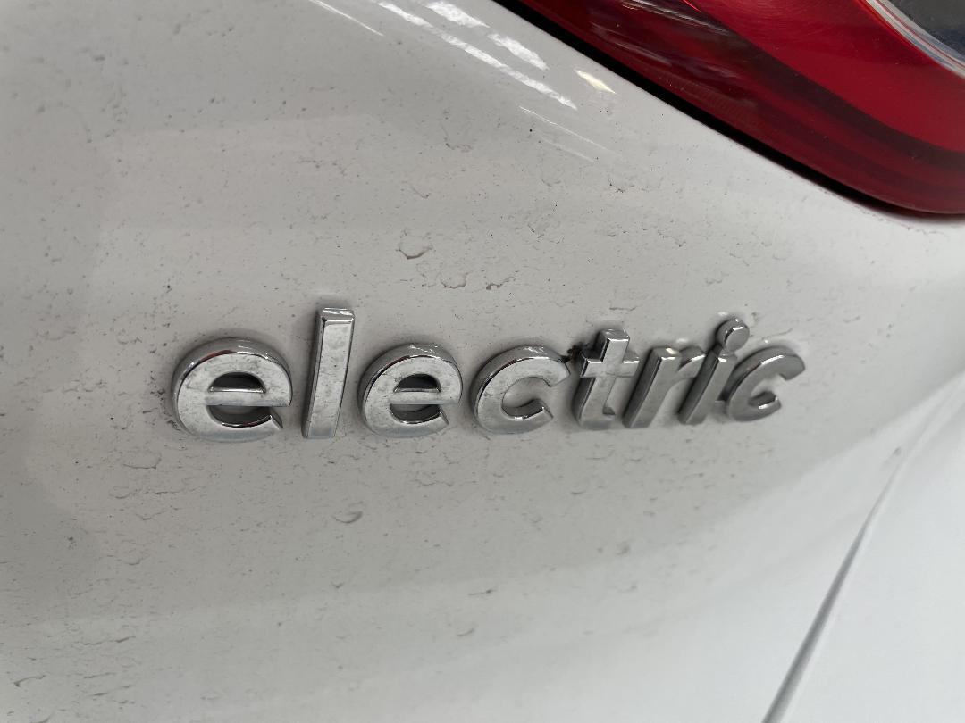 Photo '38' of Hyundai Ioniq Photo '38' of Hyundai Ioniq