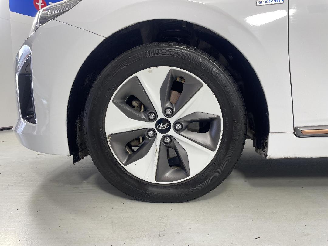 Photo '10' of Hyundai Ioniq