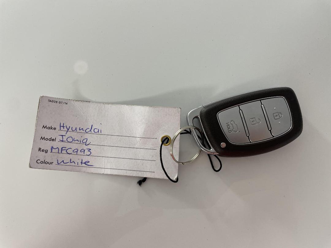 Photo '22' of Hyundai Ioniq