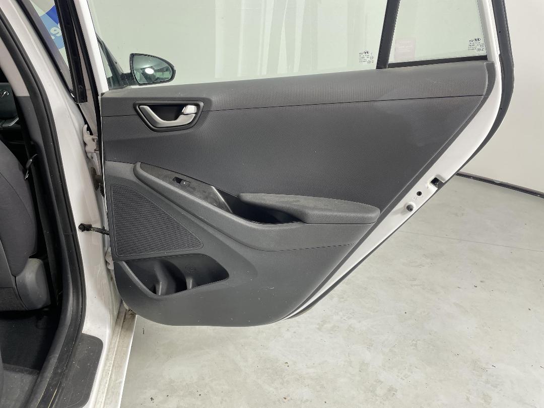 Photo '19' of Hyundai Ioniq