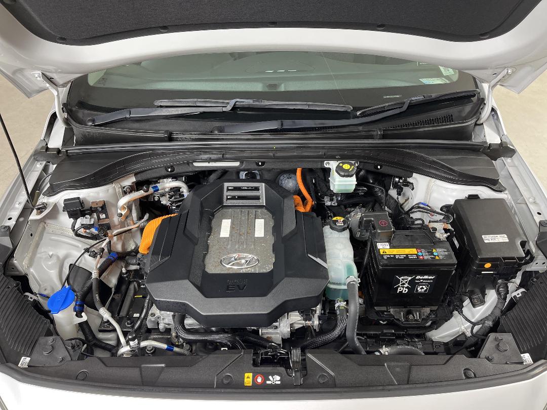 Photo '13' of Hyundai Ioniq