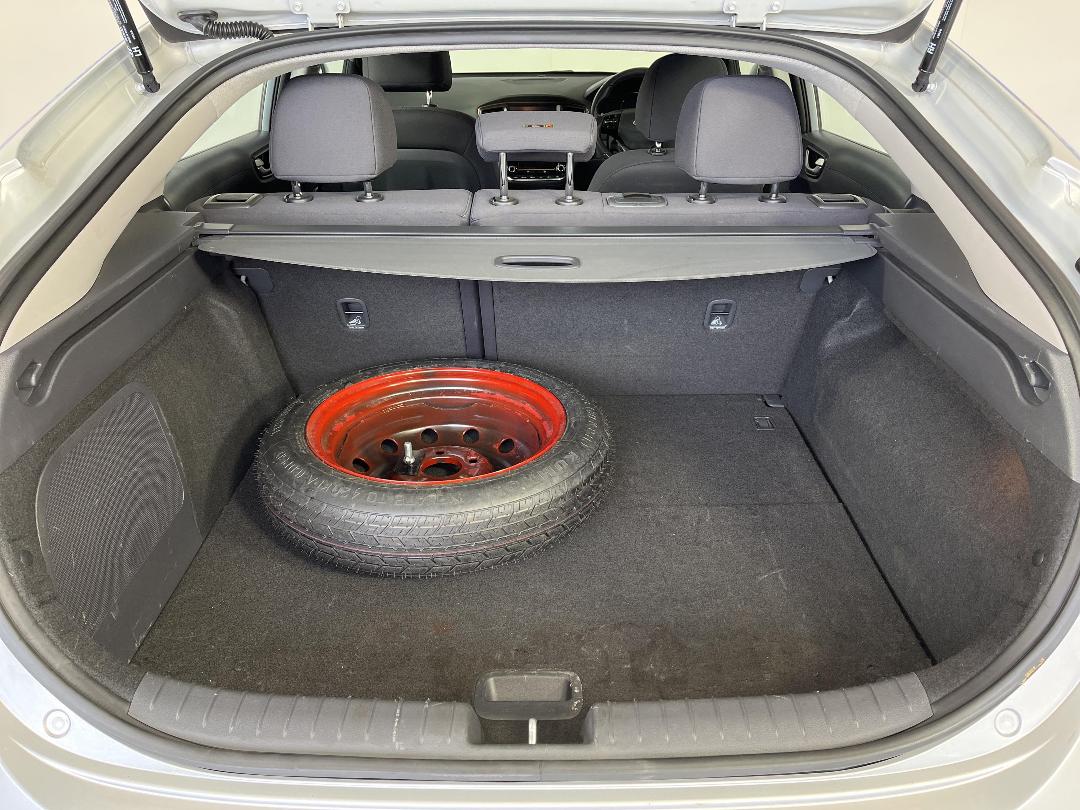 Photo '14' of Hyundai Ioniq