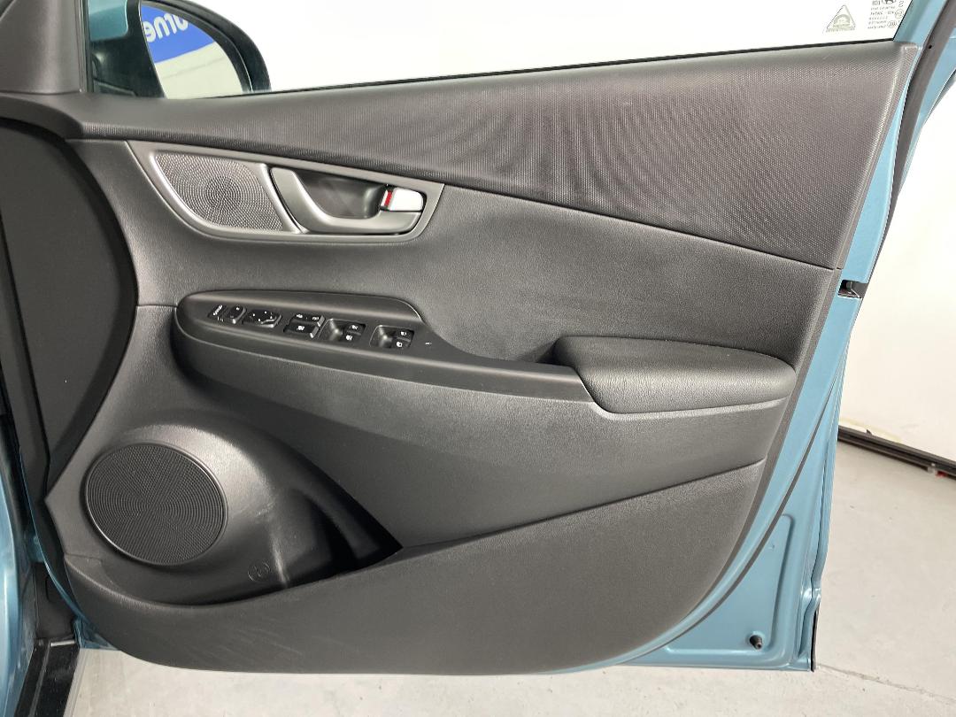 Photo '15' of Hyundai Kona Photo '15' of Hyundai Kona