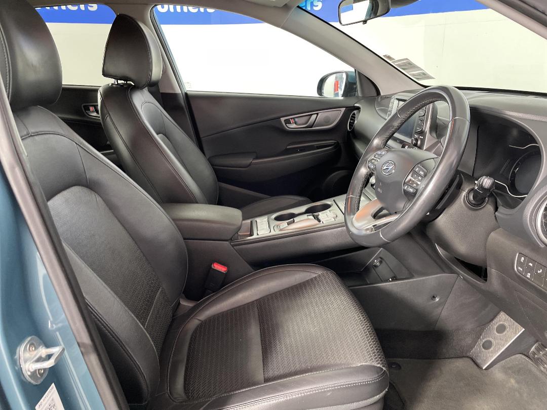 Photo '16' of Hyundai Kona Photo '16' of Hyundai Kona