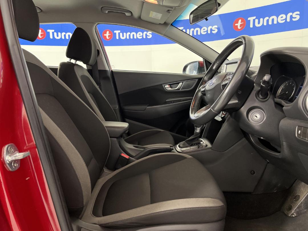 Photo '16' of Hyundai Kona Photo '16' of Hyundai Kona