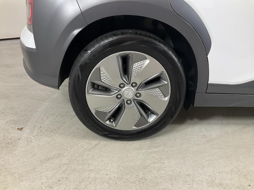 Photo '12' of Hyundai Kona Photo '12' of Hyundai Kona