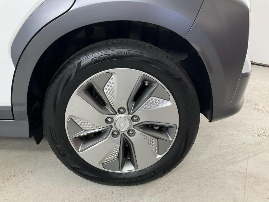 Photo '11' of Hyundai Kona Photo '11' of Hyundai Kona