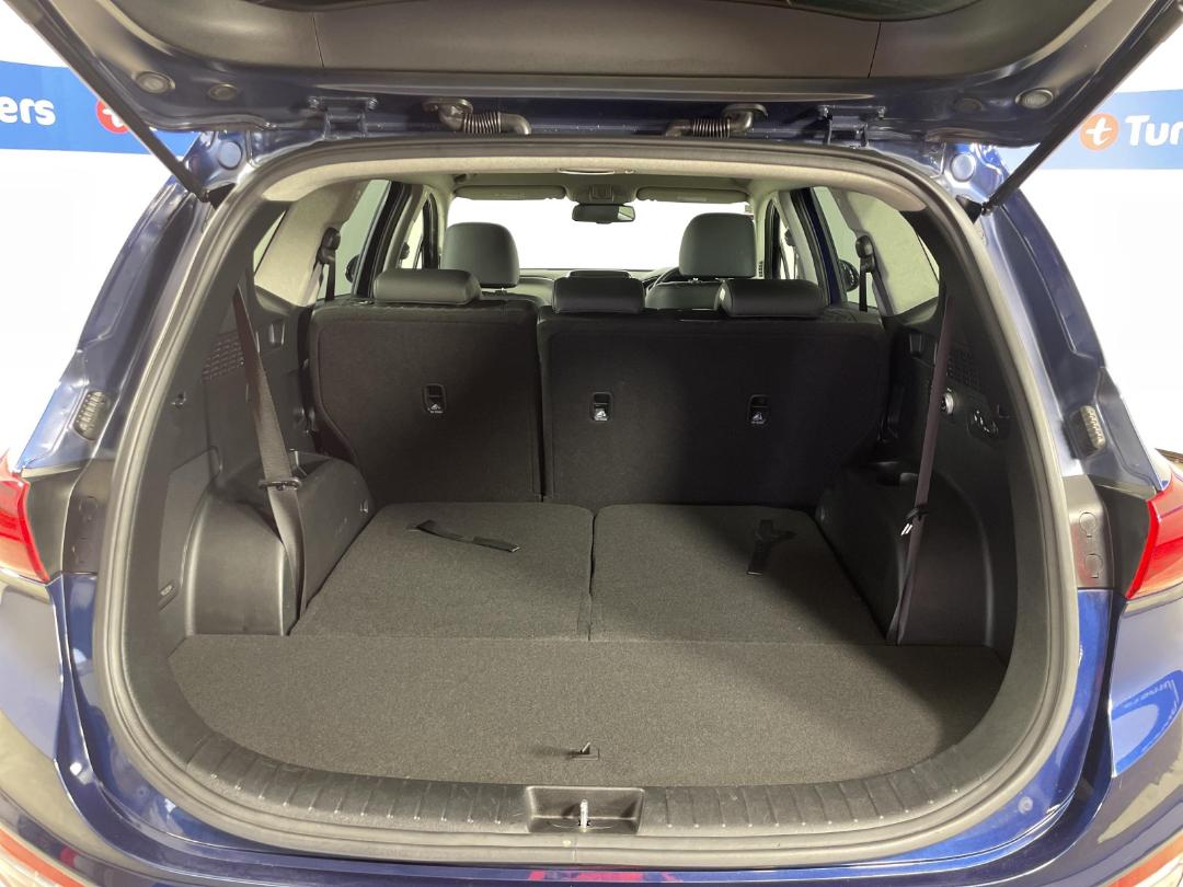 Photo '14' of Hyundai Santa FE Photo '14' of Hyundai Santa FE