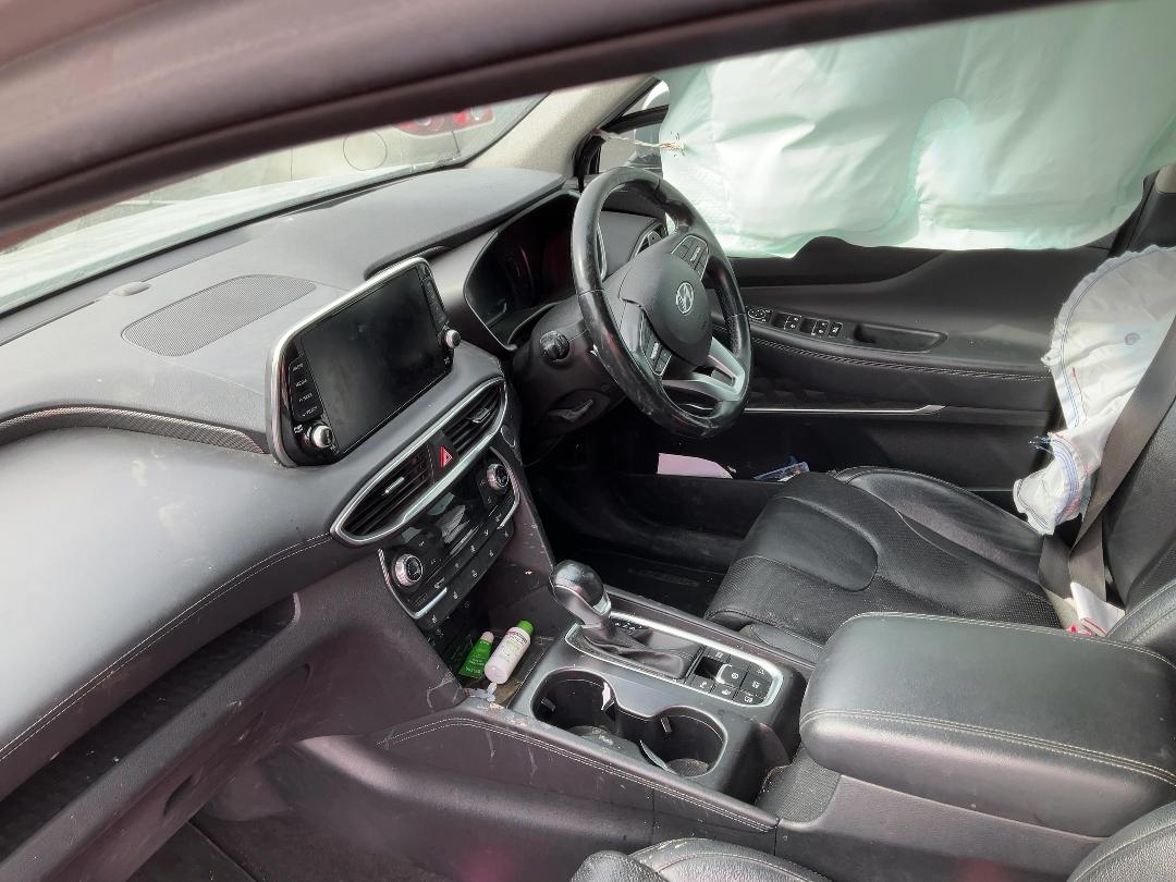 Photo '13' of Hyundai Santa FE TM Limited