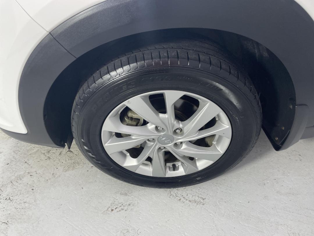 Photo '10' of Hyundai Tucson