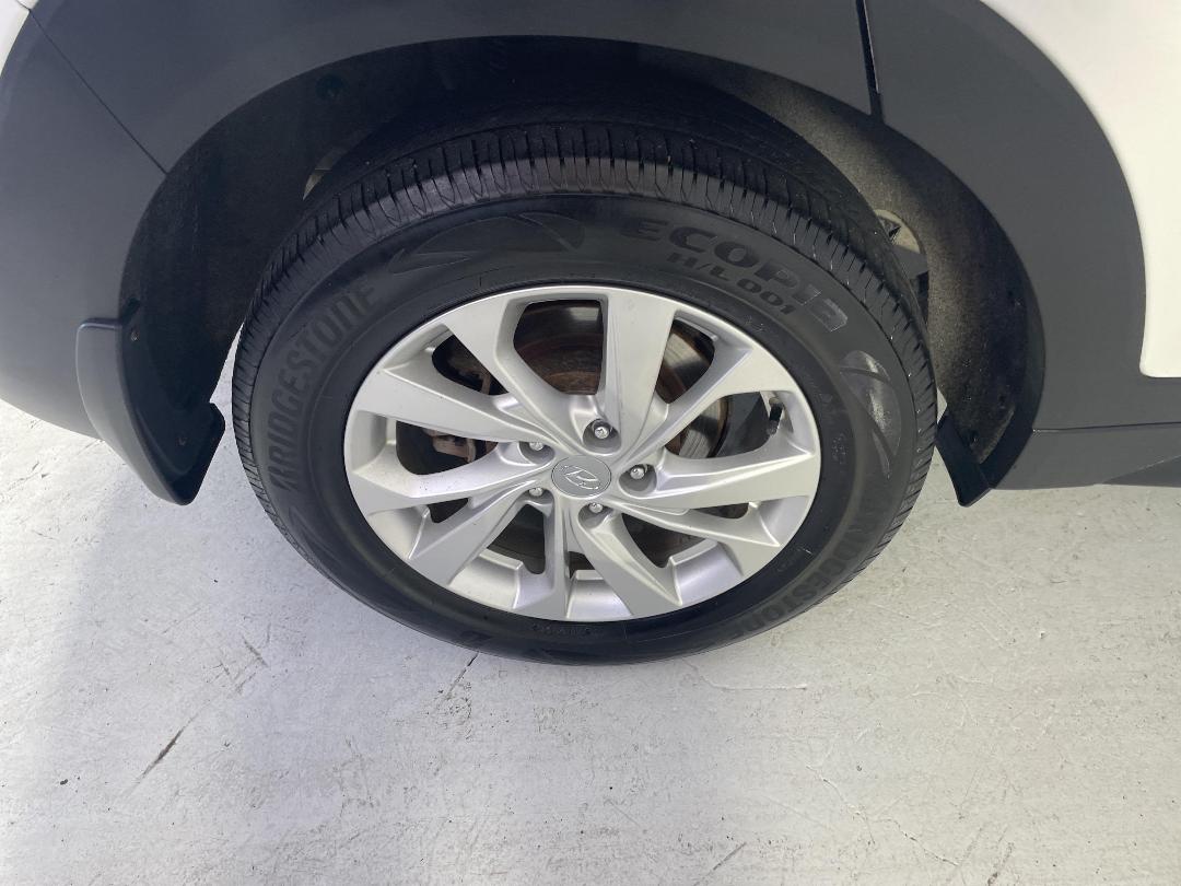 Photo '12' of Hyundai Tucson