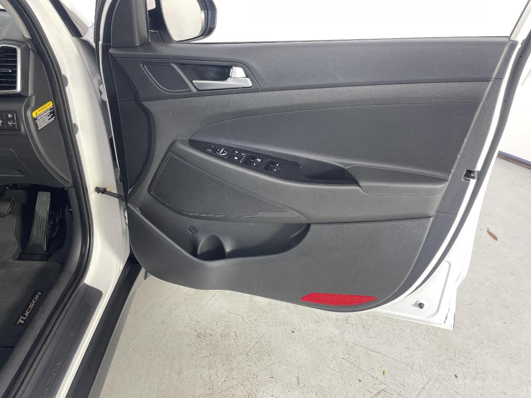 Photo '15' of Hyundai Tucson