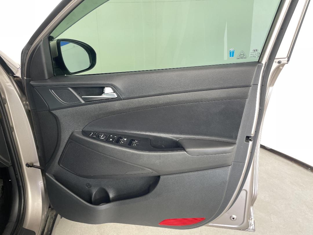 Photo '15' of Hyundai Tucson