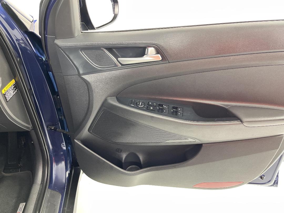 Photo '15' of Hyundai Tucson Photo '15' of Hyundai Tucson