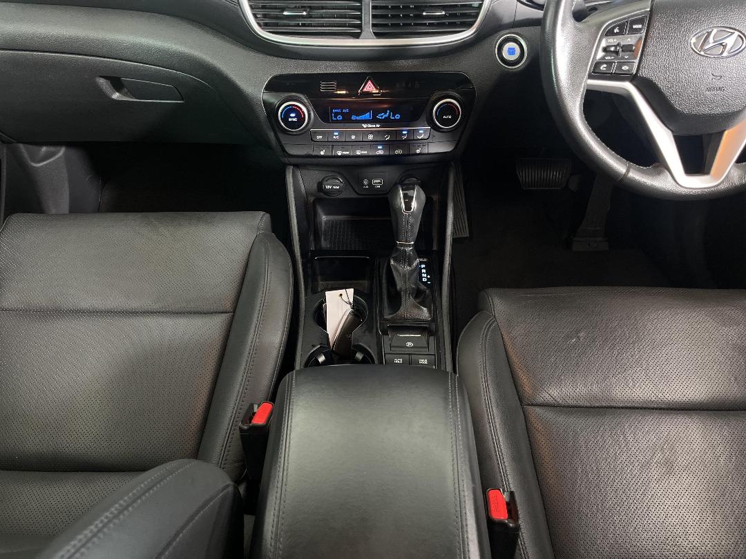 Photo '23' of Hyundai Tucson