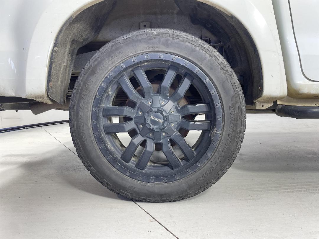 Photo '10' of Isuzu D-MAX LX DC