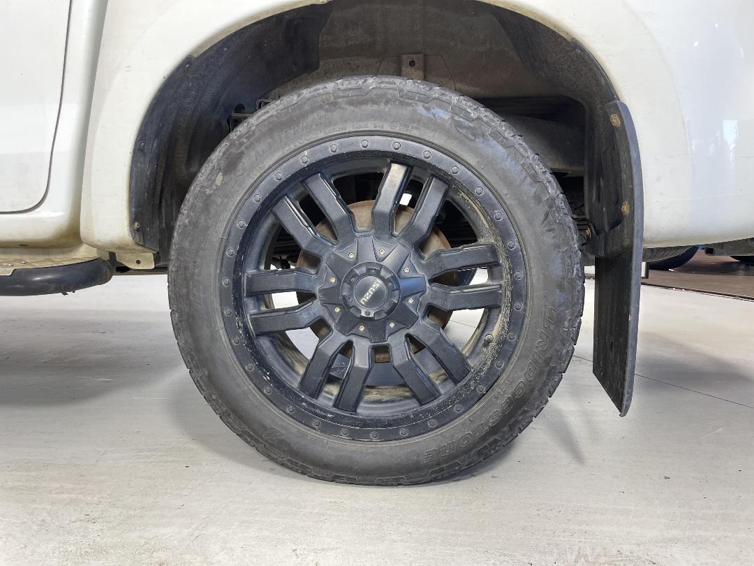 Photo '9' of Isuzu D-MAX LX DC