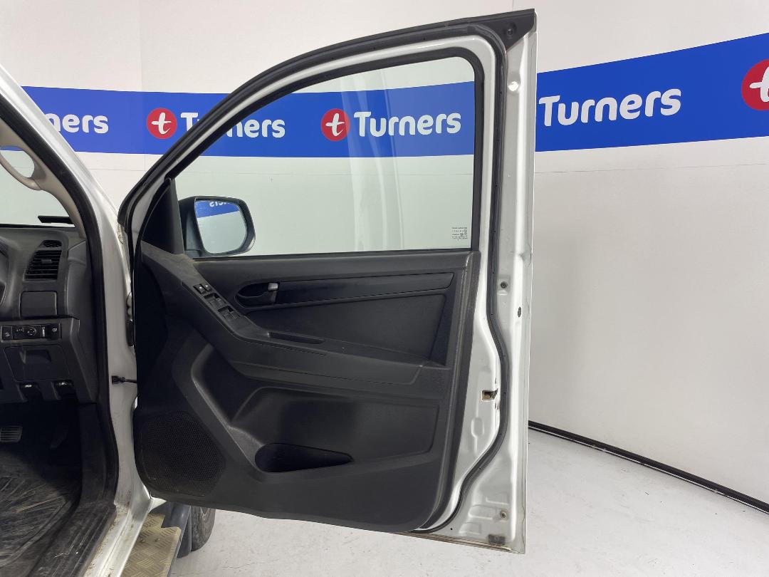 Photo '13' of Isuzu D-MAX LX DC